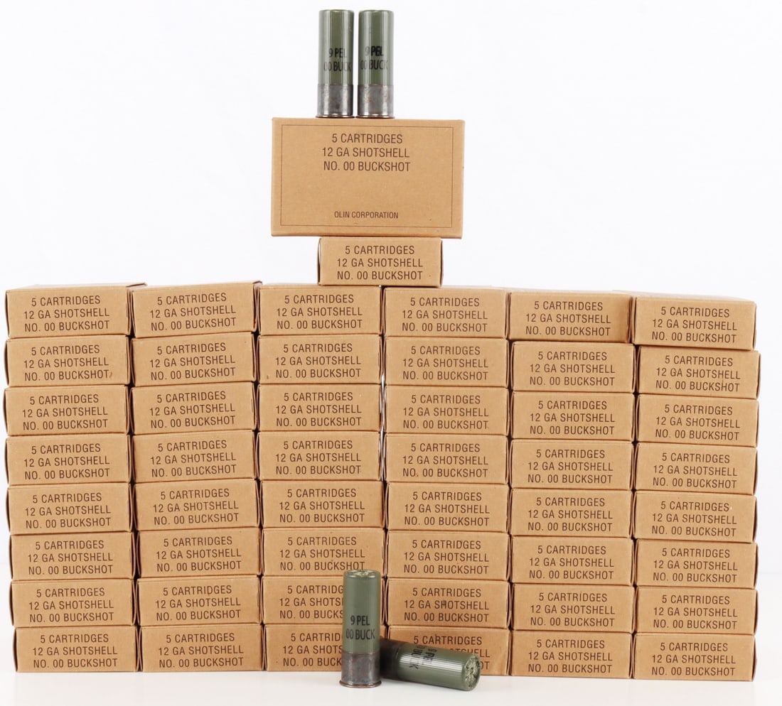 250 RDS 12 GAUGE 00 BUCK OLIN MILITARY GRADE AMMO: Lot of 250 rounds factory new 12 gauge, 2.75-inch, military grade 00 buck shotshells (9 pellet). Olin Corp./Winchester MG Buck. No international shipping. This lot has a reserve.