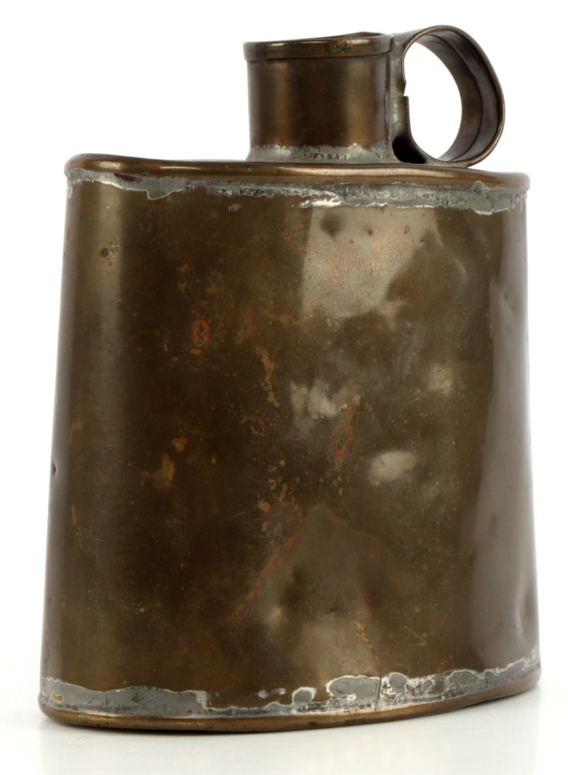 CIVIL WAR LIQUOR FLASK CANTEEN: Presumed liquor flask (too small for water). 4 x 3.5 inches. Not maker marked. Unique.