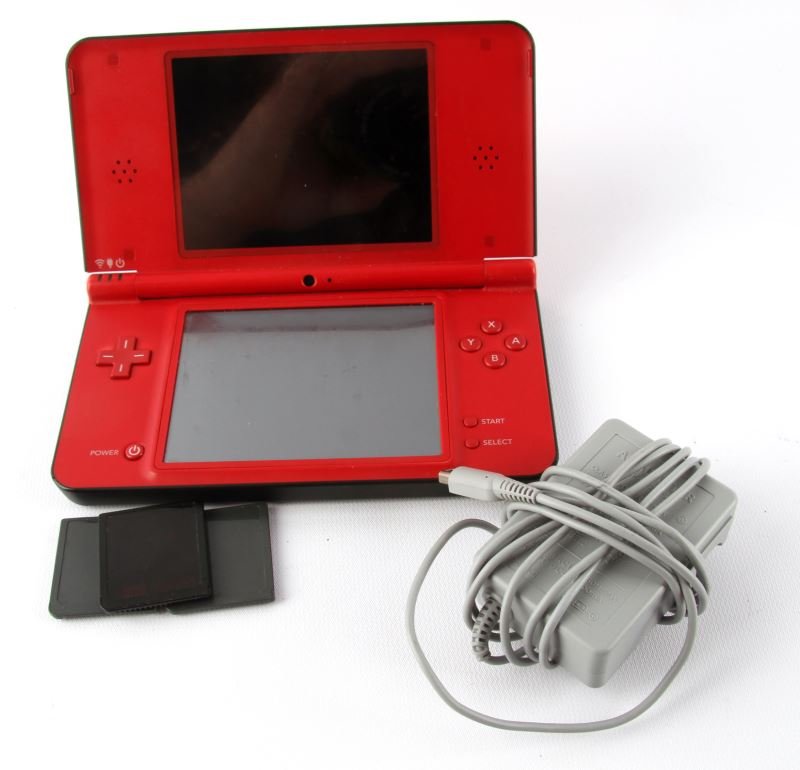 NINTENDO DS XI 25TH ANNIVERSARY EDITION W/ 3 GAMES: With the Nintendo DSi XL in your hands, you get access to a whole new world of entertainment. For an enhanced audio, this Nintendo gaming console offers a stereo sound output mode. This Nintendo has a