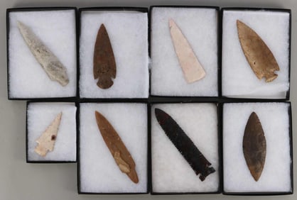 LOT OF 8 MISSOURI ESTATE ARROWHEADS