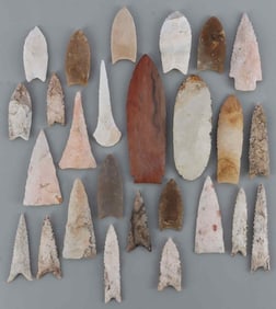 LOT OF 26 MISSOURI ESTATE ARROWHEADS