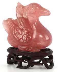 CARVED ROSE QUARTZ DUCK