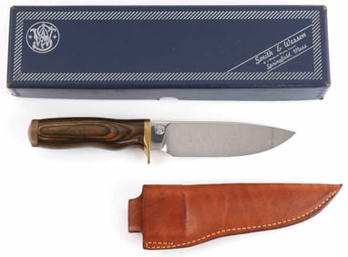SMITH & WESSON NEW IN BOX FIXED BLADE KNIFE