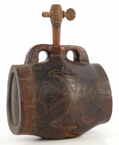 US REVOLUTIONARY WAR CARVED CANTEEN POWDER FLASK