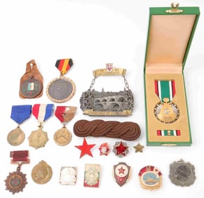 LOT 19 20TH CENT MEDAL KUWAIT USSR CHINA KOREA UN