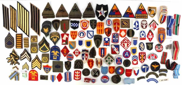 100+ US MILITARY UNIFORM INSIGNIA PATCH LOT