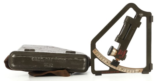 WWII US M1 GUNNERS QUADRANT WITH CASE