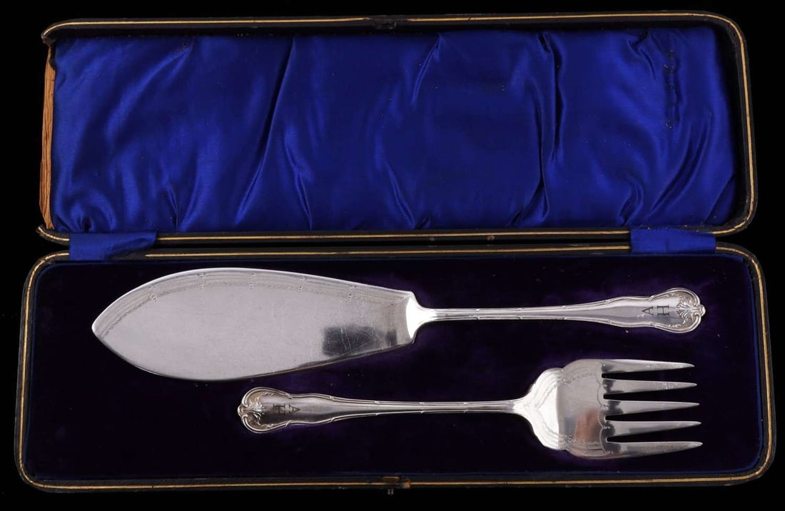 WWII GERMAN THIRD REICH ADOLF HITLER FISH SET: A fish set bearing the monogram of Adolf Hitler. In a case. Side panel of one case is missing. Unauthenticated, sold as is.
