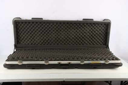 SKB CASES AIRLINE APPROVED 4 GUN ROLLING CASE