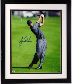 SIGNED TIGER WOODS PHOTOGRAPH WITH COA