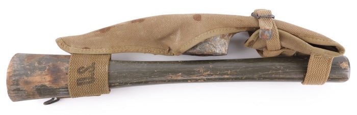 WWII US MILITARY MATTOCK PICKAXE & CANVAS COVER