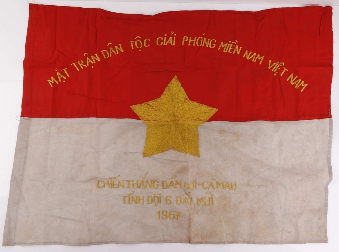 VIETNAM WAR VIET CONG CAMPAIGN FLAG: A flag for the National Liberation Front of South Vietnam or Viet Cong. 31.25 .x 21.25 inches. Very good, original condition.