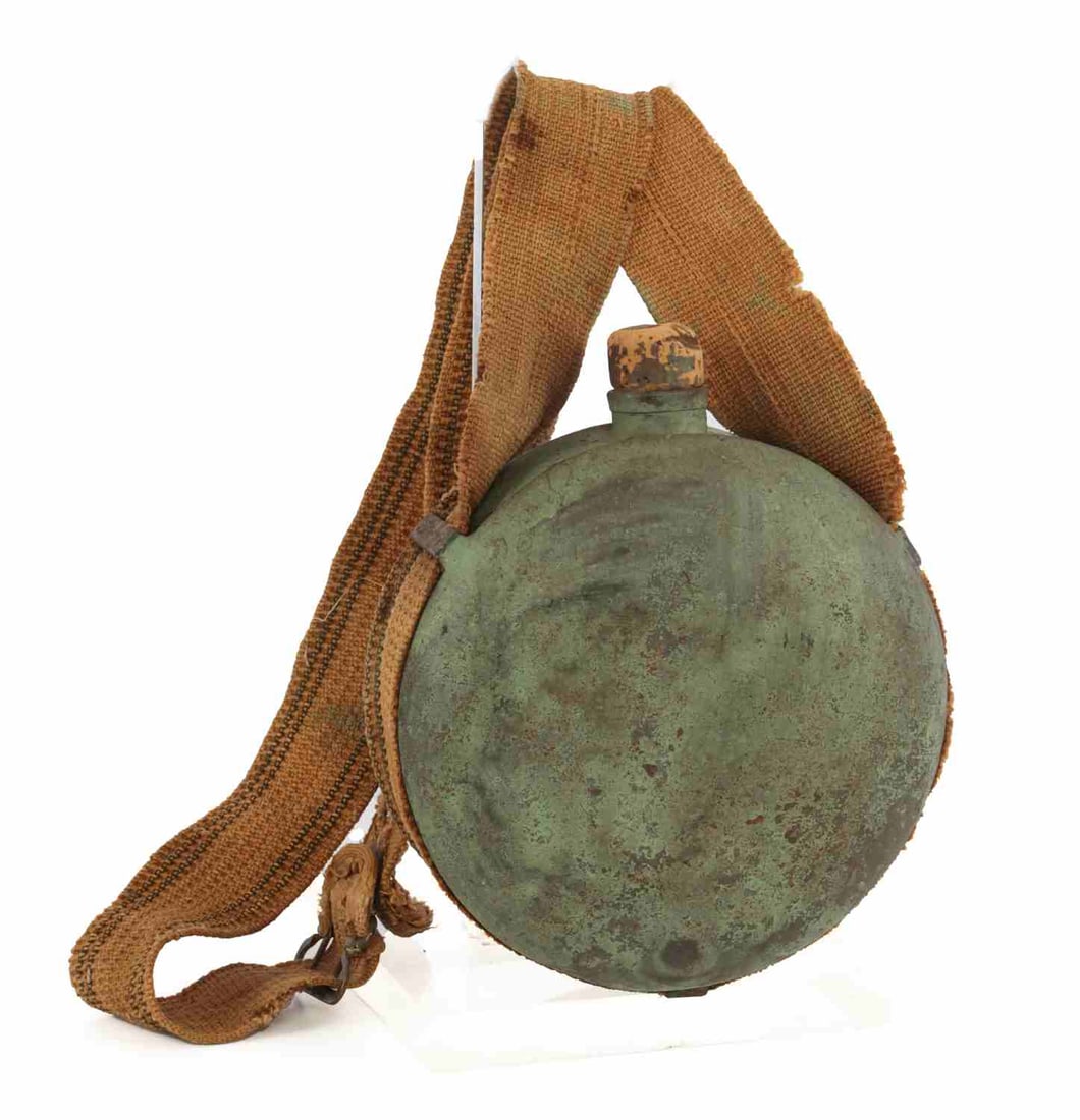 US CIVIL WAR DR ROBERT BATTEY CANTEEN: A Confederate canteen that belonged to Dr. Robert Battey, a major figure in the development of gynecology and the inventor of the oophorectomy. This small canteen, once painted green, has an intact co