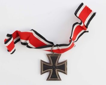 WWII GERMAN THIRD REICH 2ND CLASS IRON CROSS