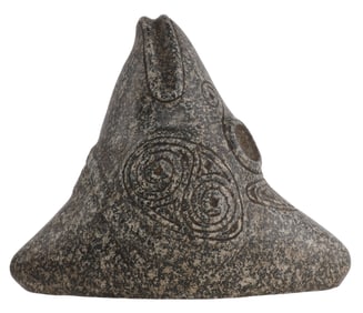 ENGRAVED DIORITE IGUANA ZEMI CONE TAINO