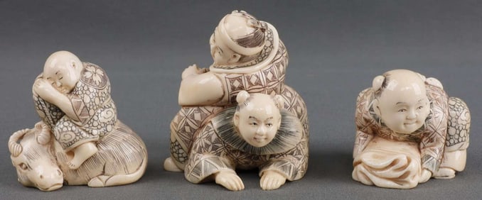 LOT OF 3 SIGNED HAND CARVED JAPANESE NETSUKES