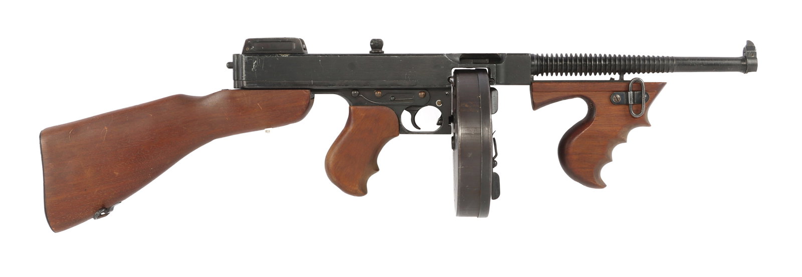 TOKYO MODELGUN CORP THOMPSON TOMMY GUN MODEL 1921: Replica Thompson Model of 1921 submachine gun with drum magazine. Manufactured by MGC Modelgun Corporation of Tokyo, Japan. Operable bolt, trigger, safety and magazine release. Removable butt stock. O