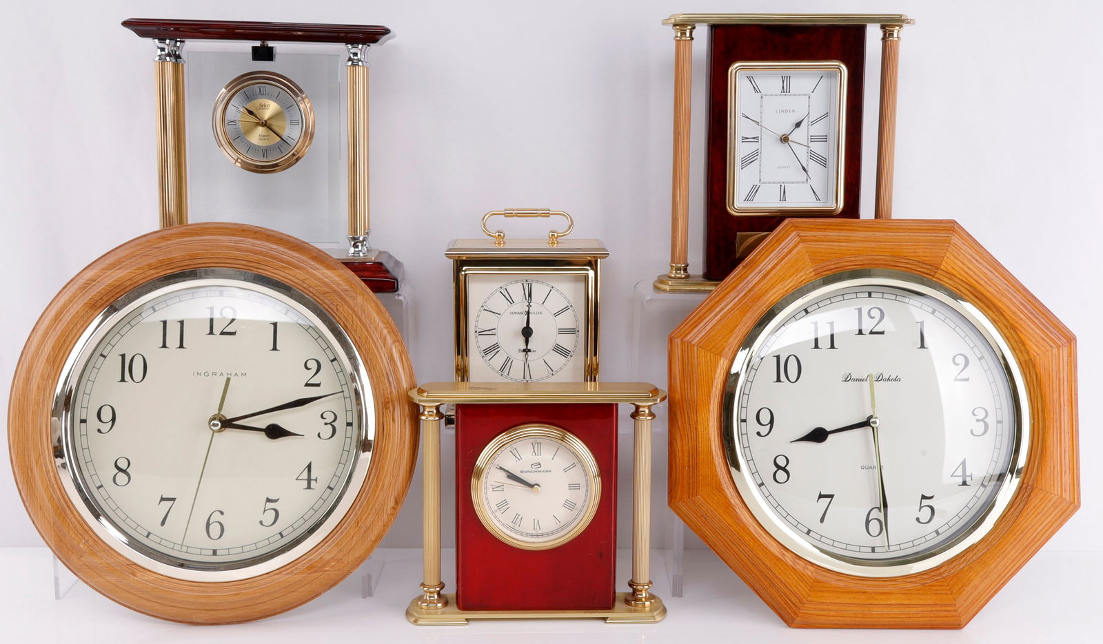 6 CLOCK LOT WALL & DESK BENCHMARK HOWARD MILLER: All were tested for starting, not checked for time keeping. 4 Desk top[ and 2 wall, Daniel Dakota, Ingraham, Benchmark, Linden and Selco.