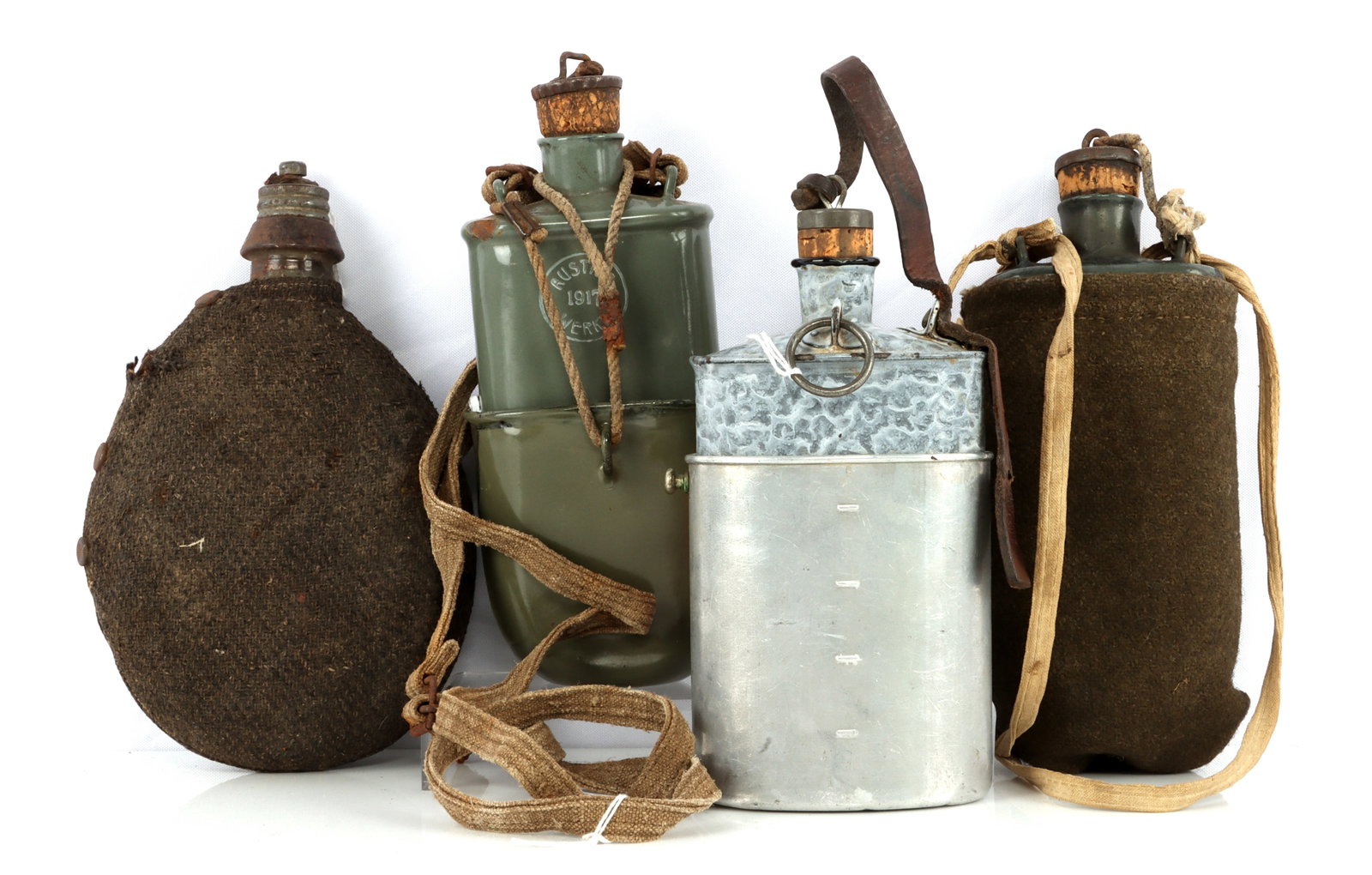 4 WWI WWII CANTEEN LOT 1917 AUSTRIA SWISS FRENCH: 2 Austria, 1 French, 1 Swiss, all have stoppers and are good original condition.