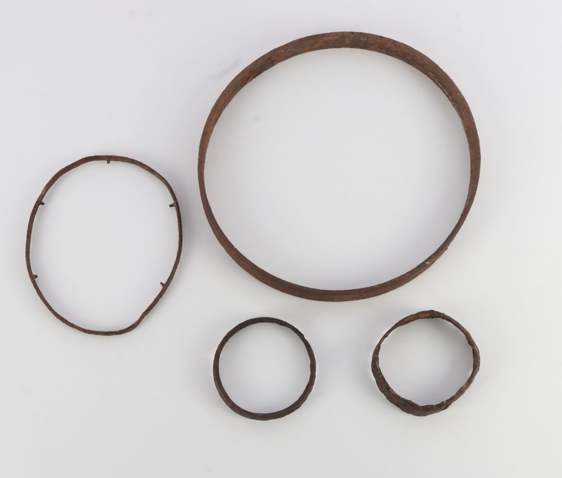 4 CIVIL WAR RELIC HEAVY GAUGE BARREL LOOP DUG: Dealer collector description says these were found in Central Virginia.