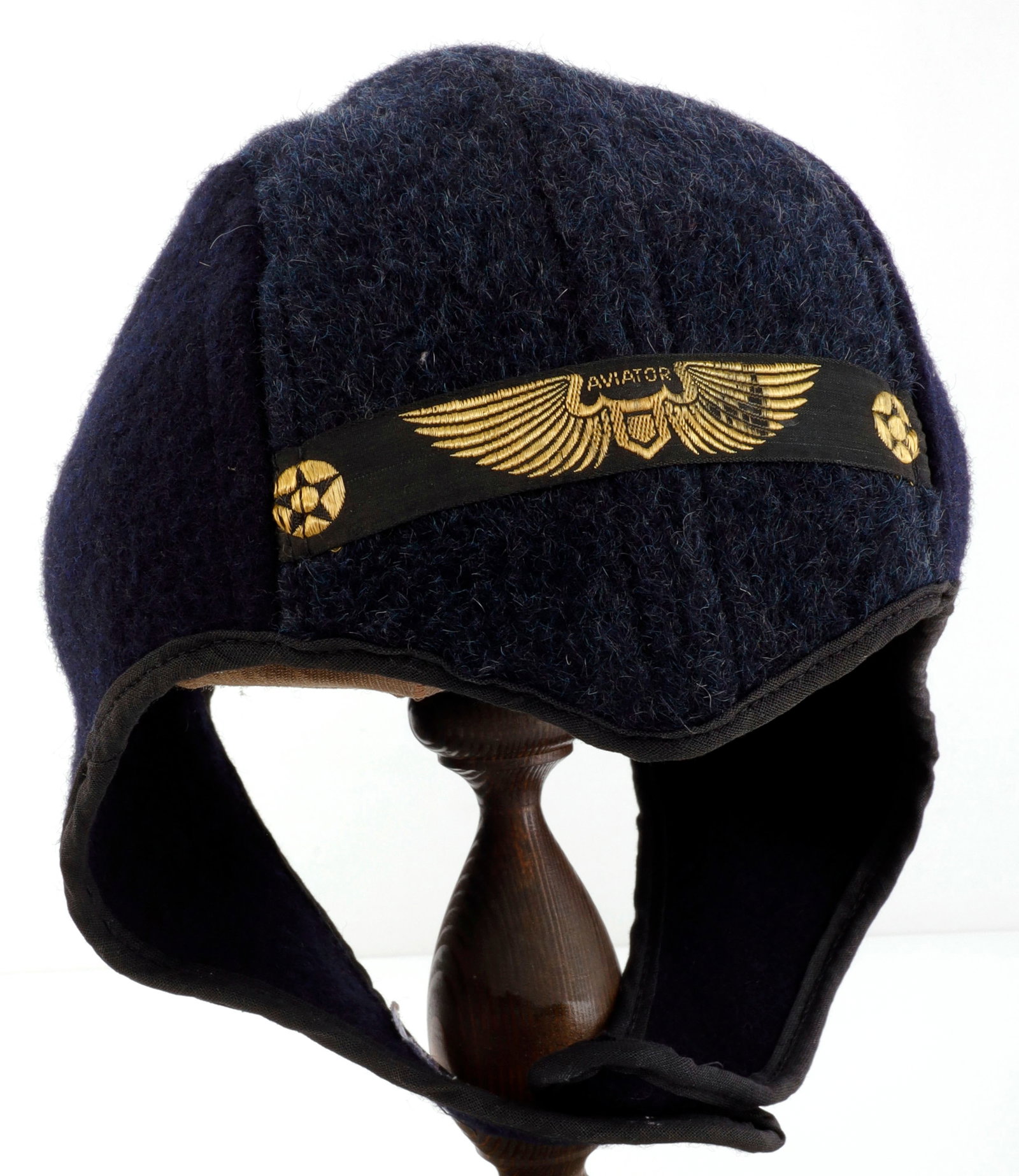 WWII US CHILDS AVIATOR CLOTH CAP: Child's aviator cloth cap with wings on the front and US Army Air Force symbols on the side. Size small. Very good, original condition.
