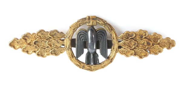 WWII GERMAN LUFTWAFFE BOMBER CLASPS