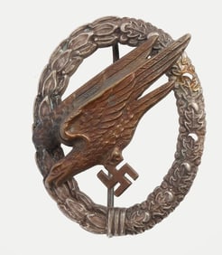 WWII GERMAN THIRD REICH PARATROOPER BADGE