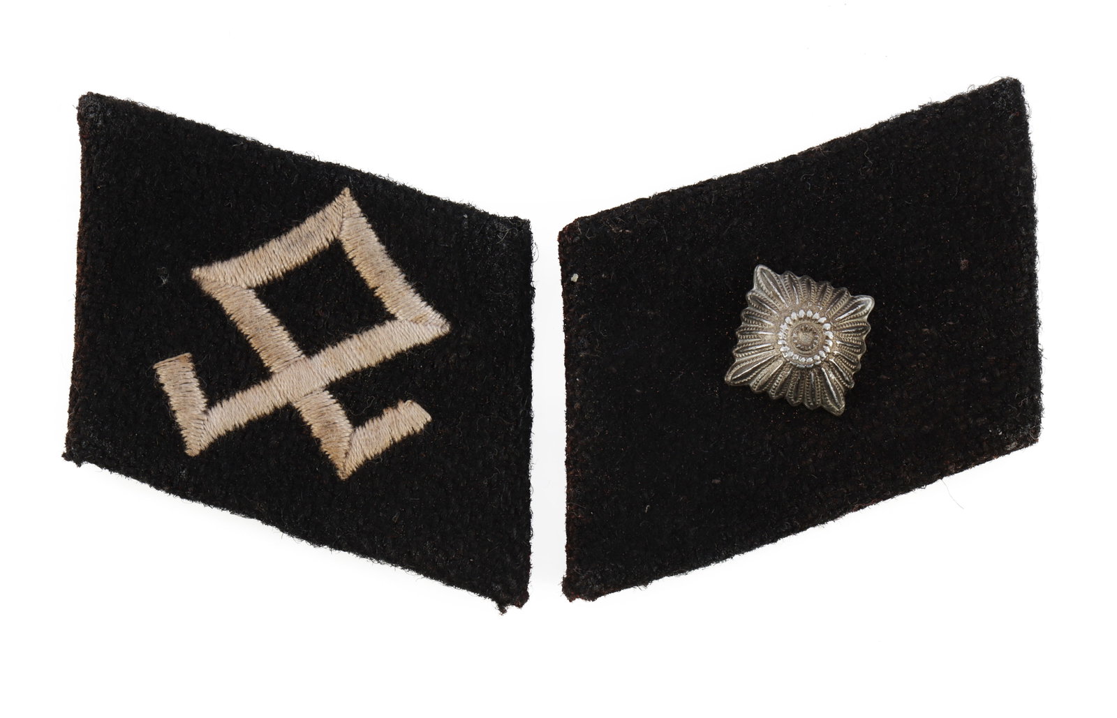 WWII GERMAN 7TH SS PRINZ EUGEN COLLAR TABS: Black cloth over buckram. Insignia on obverse with other tab featuring a pip. They measure 2 3/4 inches corner to corner. Non-fluorescing. Unauthenticated, sold as is.