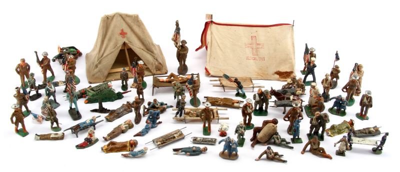COLLECTION OF LEAD TOY SOLDIERS CIVIL WAR TO WWII: Large lot over 100 pieces of a wide variety of toy soldiers most are metal but several composite pieces, all the makers Manoil, Lineol, Elastolin, Mexican EJM, Durso, condition ranges from a few damag