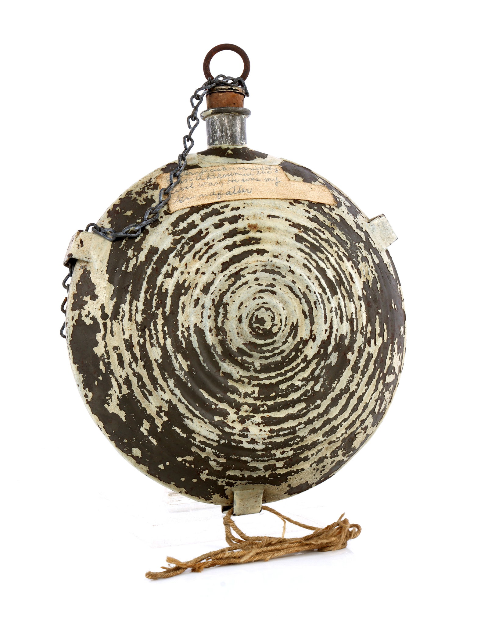 US CIVIL WAR BULLSEYE CANTEEN THIRTEEN RING NAMED: A bullseye canteen from the American Civil War, with thirteen rings counting the bullseye. Remnant of white paint, remnant of twine strap. Jack chain and cork, but jack chain is detached. There is a n