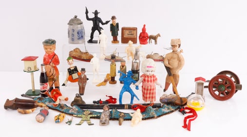 ANTIQUE TOY FIGURE LOT SOLDIERS DOLLS BIG VARIETY