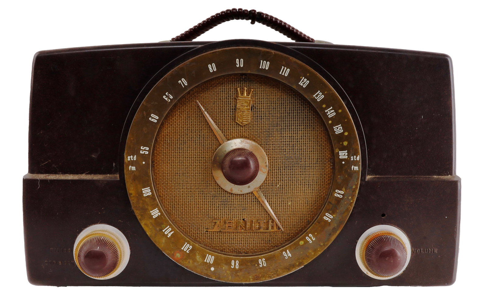 VINTAGE ZENITH TUBE RADIO 7G01: When plugged in it works, faintly found a station.15 W X 9.75 H X 8.50 D inches. Sold as is.