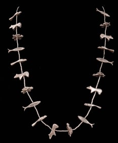 NATIVE AMERICAN ZUNI ANIMAL FETISH NECKLACE