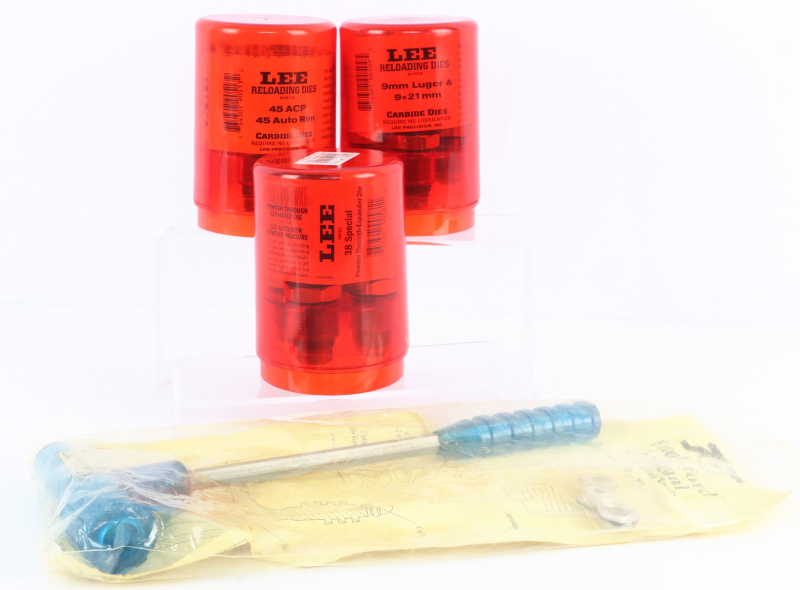 LEE RELOADING DIE 45 ACP 9MM LUGER & 38 SPECIAL: Lot of four (4) pieces. Lee Reloading Dies for calibers .45 ACP, 9mm Luger & .38 Special. Also includes Frankford Arsenal bullet puller. All new in packaging.