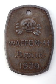 WWII GERMAN DAS REICH SS 1939 BADGE