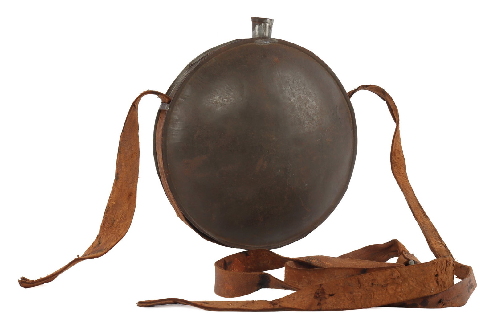 US CIVIL WAR SMOOTH SIDE CANTEEN: A smooth side canteen from the US Civil War. Three mounts, intact spout, no stopper, and present but partial strap. Likely Confederate. There is a question mark written on one side of the canteen. 7.1