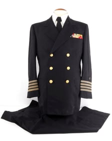 CAPTIAN G. SCULL USN HIGHLY DECORATED UNIFORM