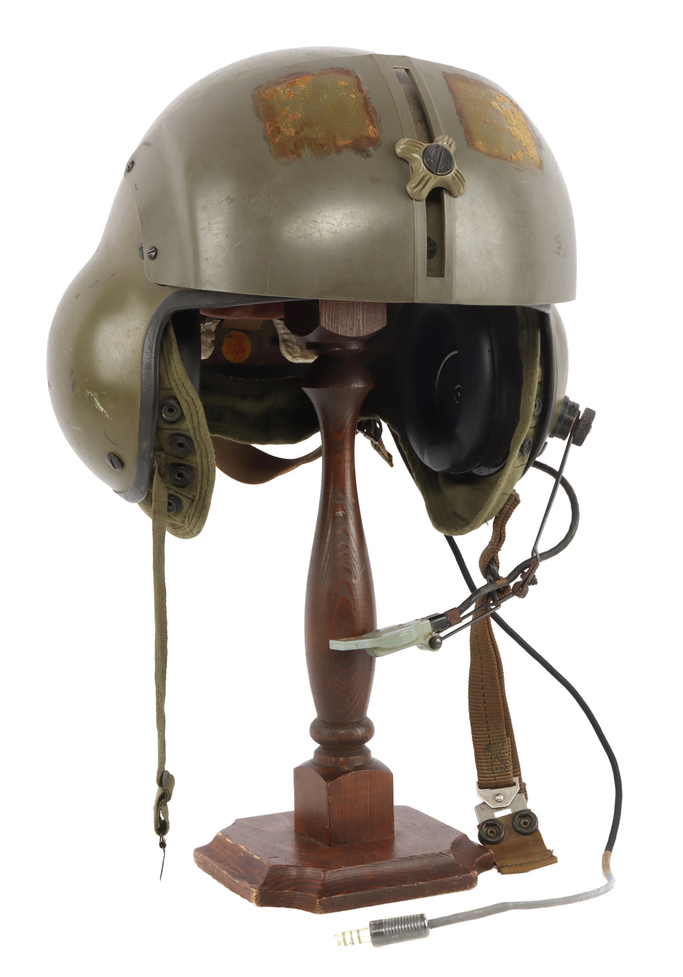 VIETNAM WAR US HELICOPTER PILOT HELMET SPH-4: An SPH-4 helicopter helmet from the Vietnam War period. Interior marking 21/8. Very good, original condition.