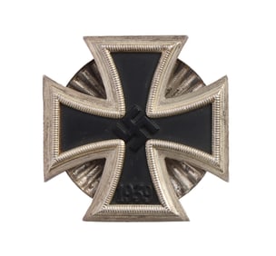 WWII GERMAN 1939 IRON CROSS MEDAL
