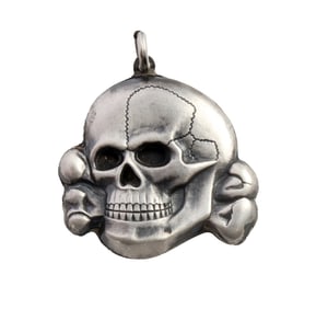 WWII GERMAN SS TOTENKOPF 925 SILVER PENDANT