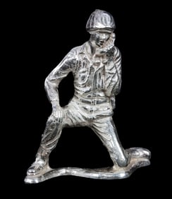 1 OZT OUNCE .999 FINE SILVER SOLDIER FIGURINE