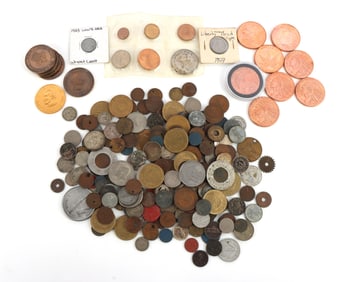 2.6 POUNDS OF UNSEARCHED COIN & TOKEN LOT