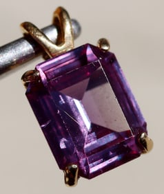 14KT YELLOW GOLD AMETHYST PENDANT