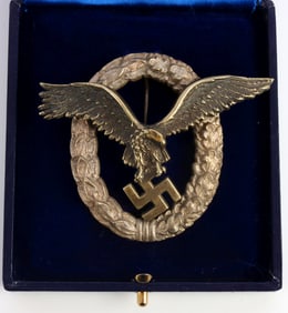 WWII GERMAN CASED LUFTWAFFE PILOT'S BADGE JMME