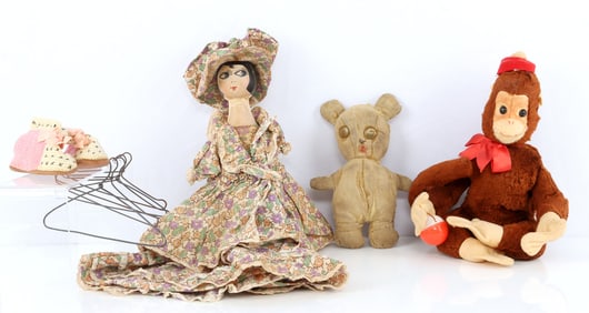 A COLLECTION OF BABY TOYS & ITEMS VINTAGE