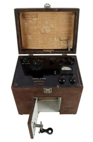 BECKMAN GLASS ELECTRODE PH METER MODEL G