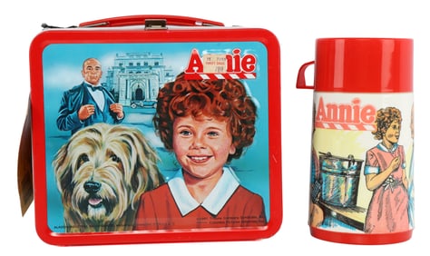 ORIGINAL AND COMPLETE 1981 ANNIE LUNCHBOX