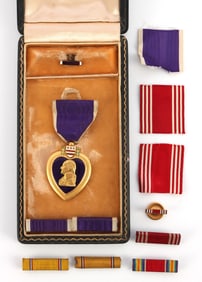 WWII COFFIN CASE PURPLE HEART MEDAL
