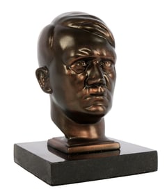 WWII GERMAN THIRD REICH DESK HITLER BUST