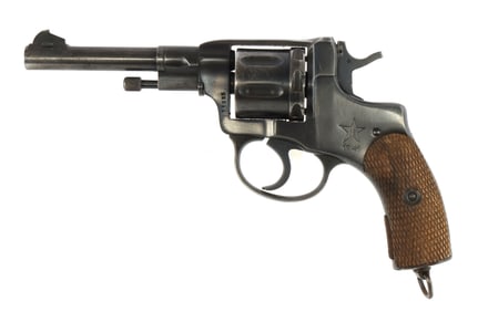 WWII RUSSIAN NAGANT M1895 REVOLVER WITH HOLSTER